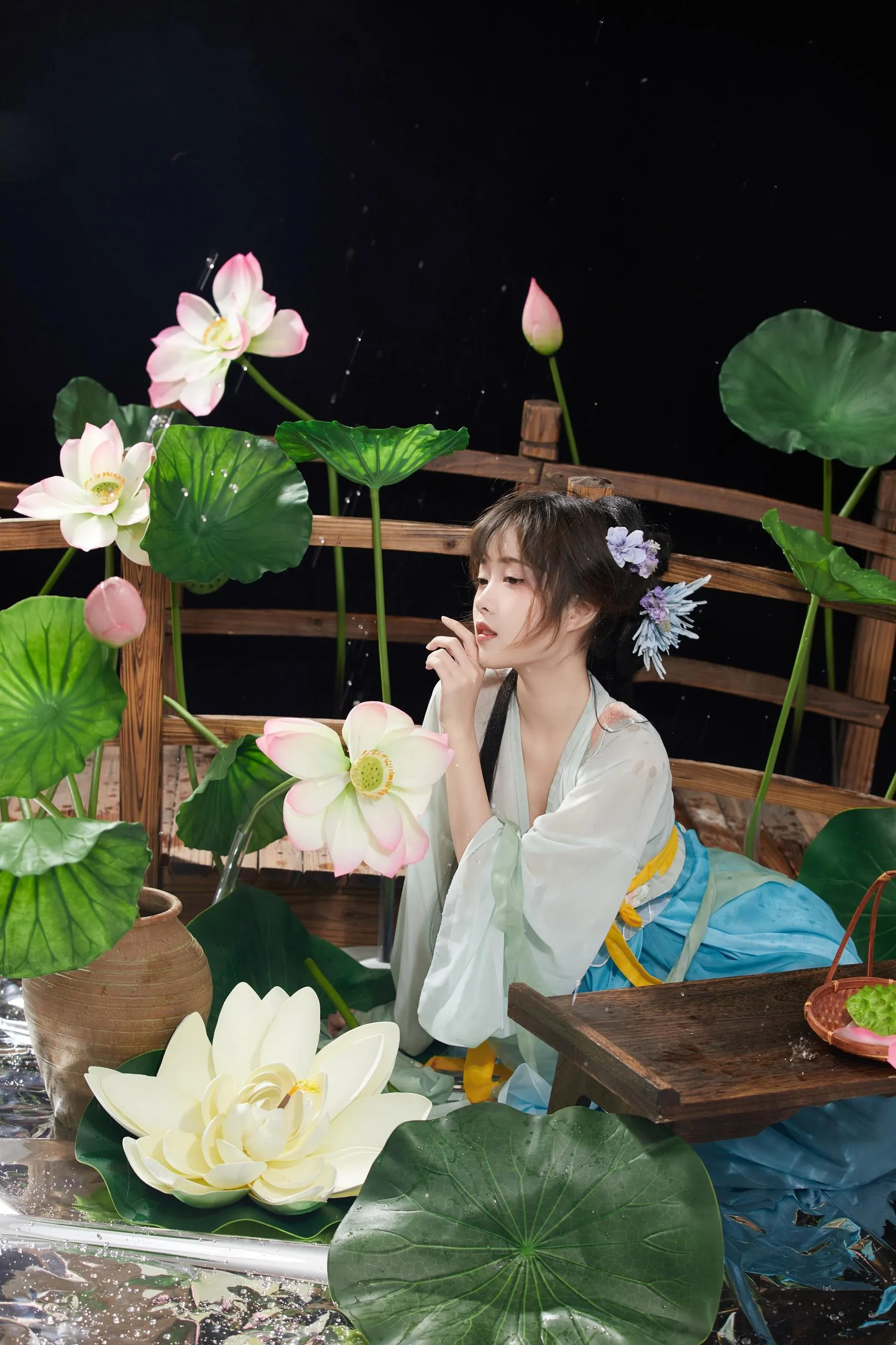 [YITUYU艺图语]2022.09.23 荷塘月色 小薇人儿 [40P]插图5